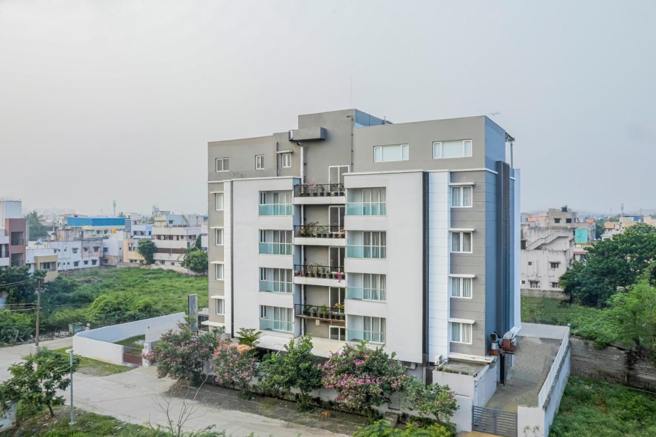 Floressa Randa, Porur Madras Buitenkant foto