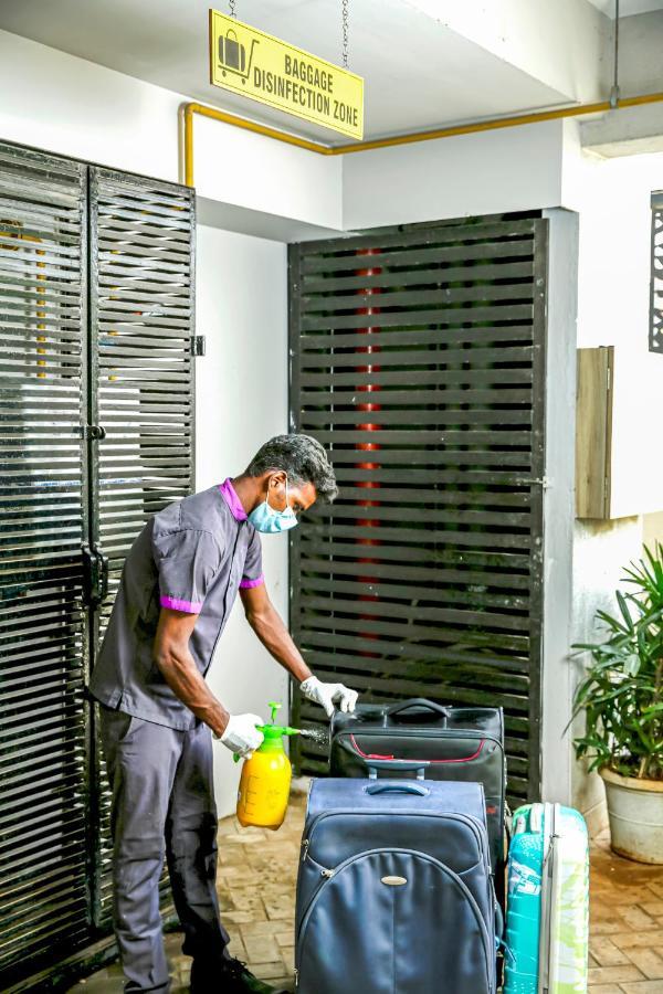 Floressa Randa, Porur Madras Buitenkant foto